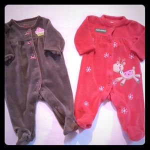 2 Carter's Newborn Sleepers